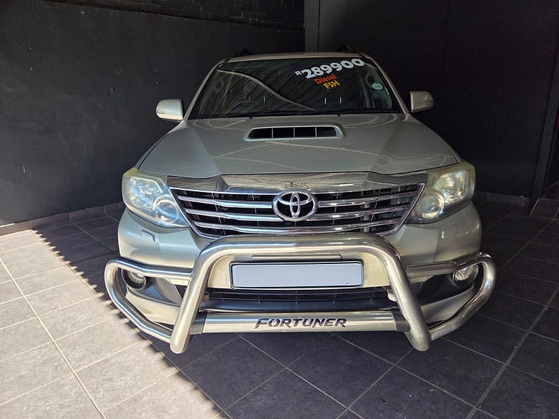 2012 Toyota Fortuner 3.0 D4D R/B 4x2 Manual